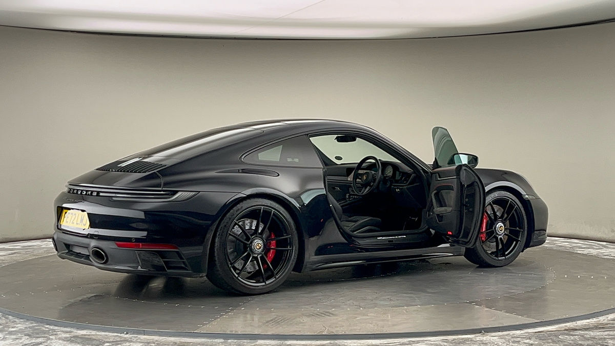 More views of Porsche 911