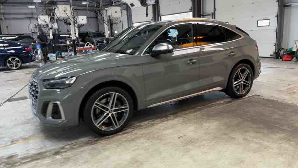 More views of Audi SQ5