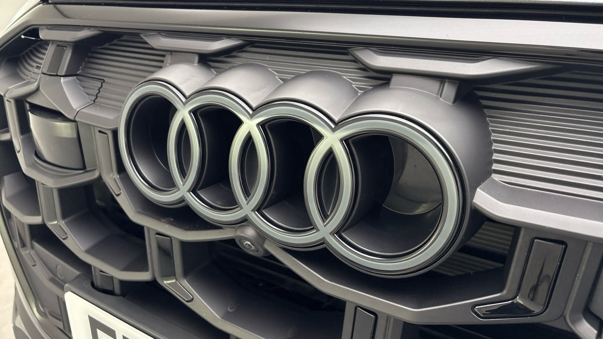 Audi Q7 Image 24