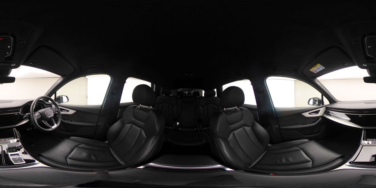 More views of Audi Q7