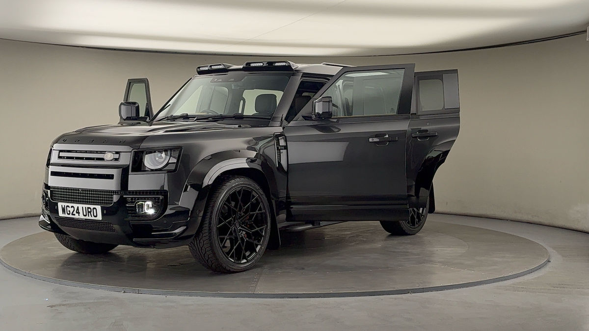 More views of Land Rover Defender 110