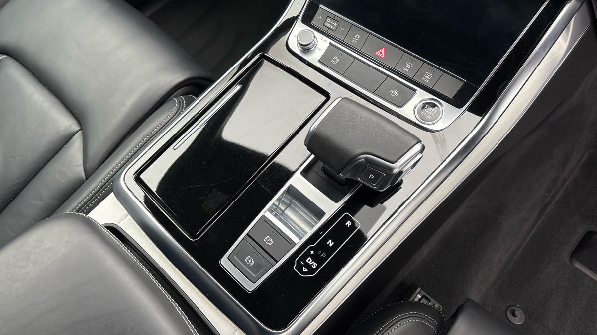 Audi Q7 Image 6