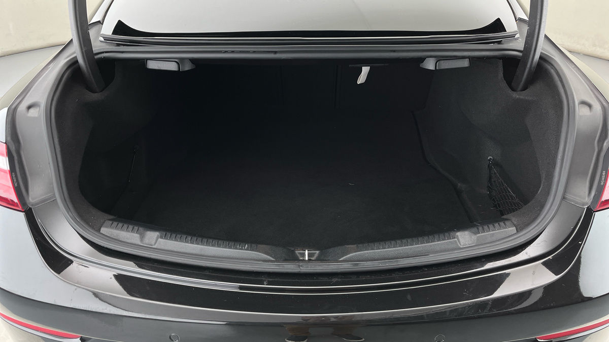 Mercedes-Benz E Class Image 11