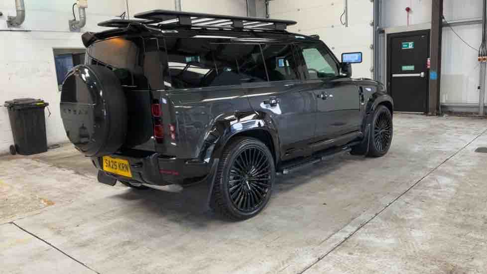 More views of Land Rover Defender 110