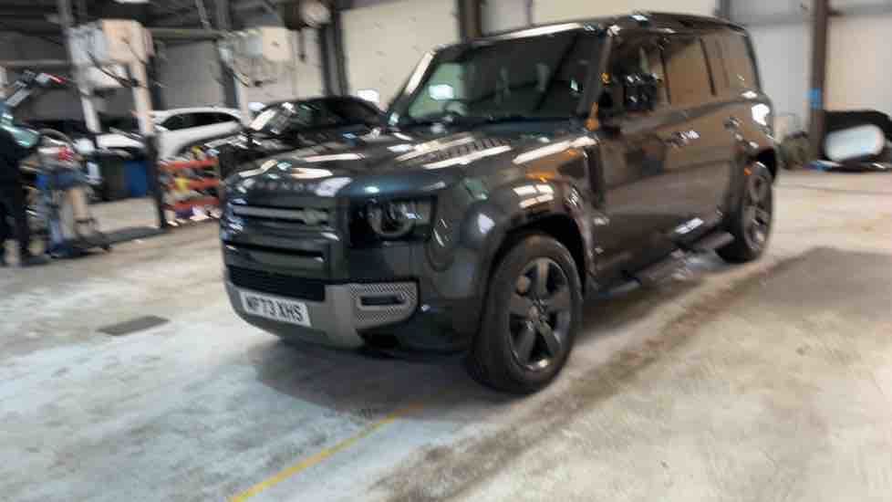 More views of Land Rover Defender 110