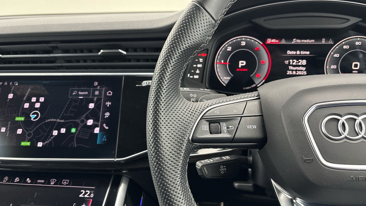 Audi Q7 Image 13