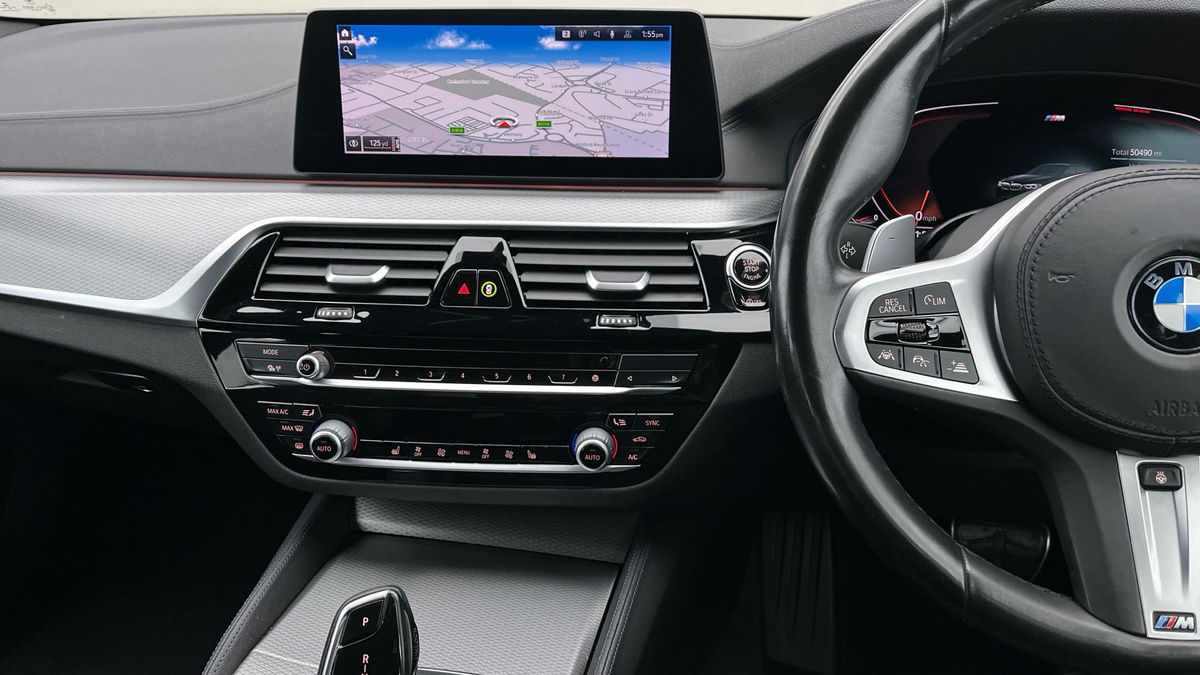 BMW 5 Series Image 13