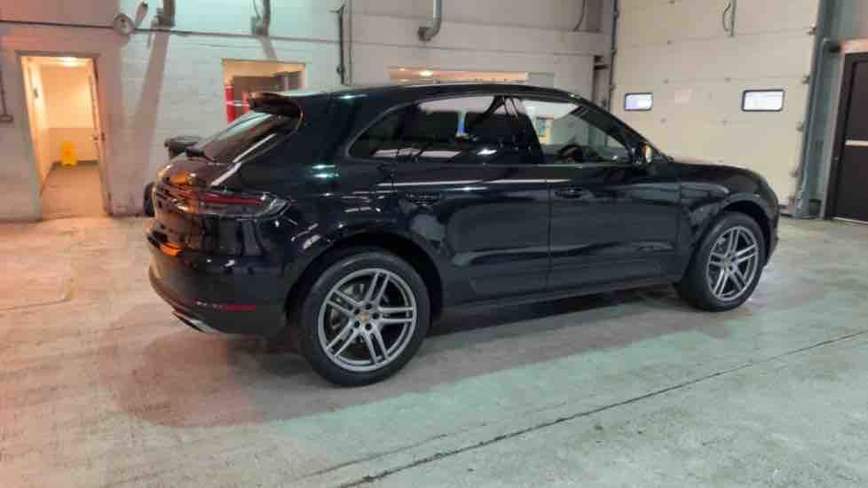More views of Porsche Macan