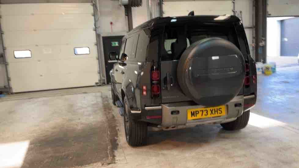 More views of Land Rover Defender 110
