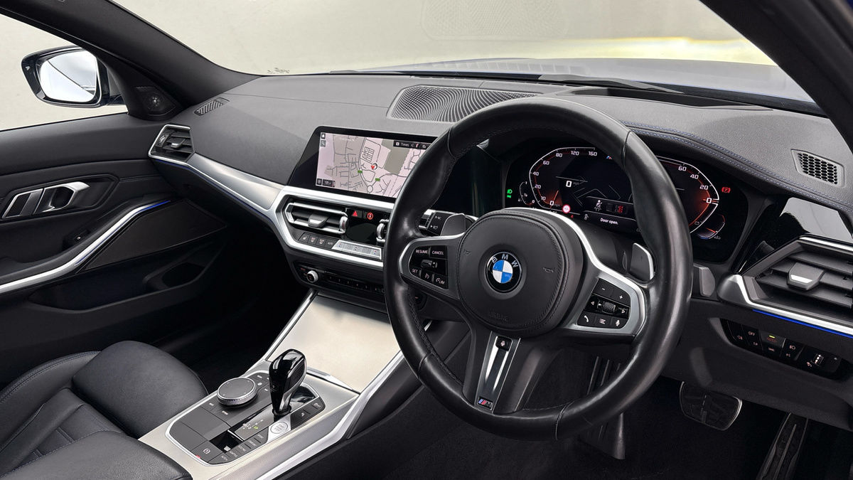 BMW 3 Series Image 5