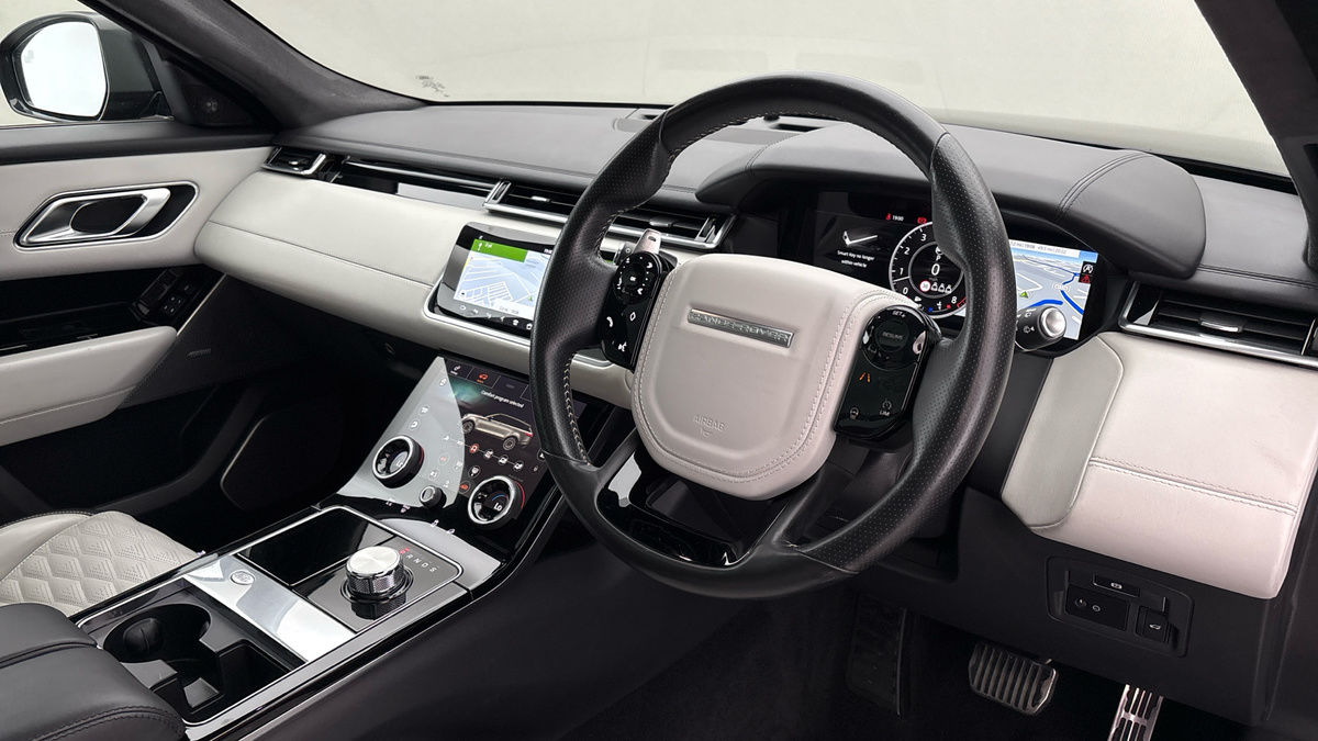 Land Rover Range Rover Velar Image 5