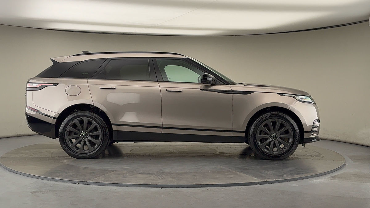 Land Rover Range Rover Velar Image 16