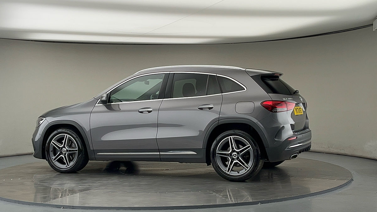 More views of Mercedes-Benz GLA