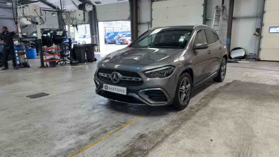 More views of Mercedes-Benz GLA