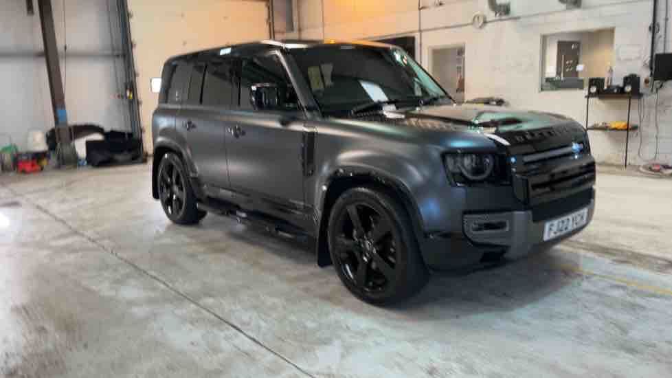 More views of Land Rover Defender 110