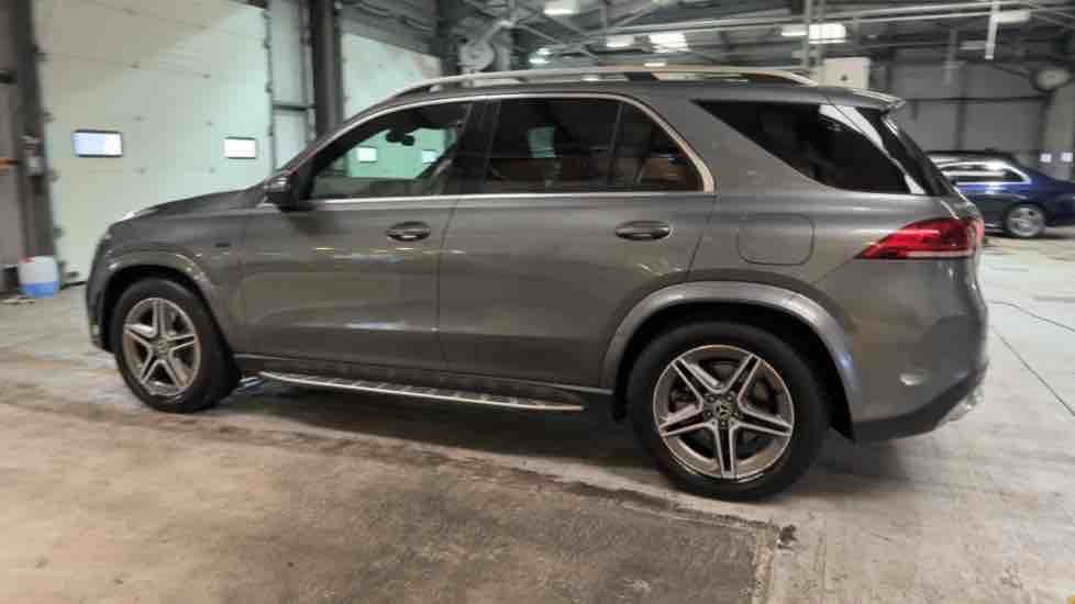 More views of Mercedes-Benz GLE