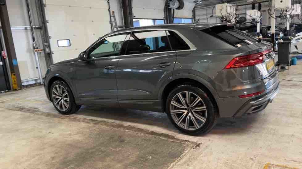More views of Audi Q8