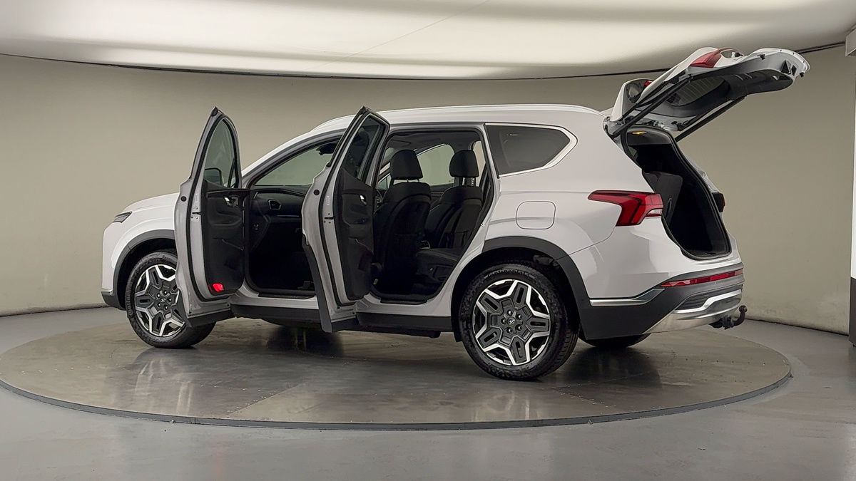 More views of Hyundai Santa Fe
