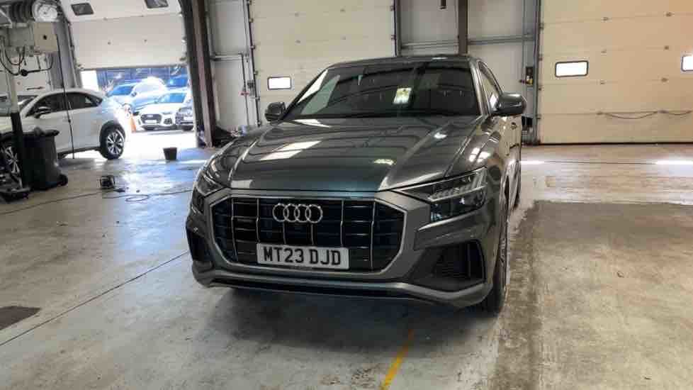 More views of Audi Q8