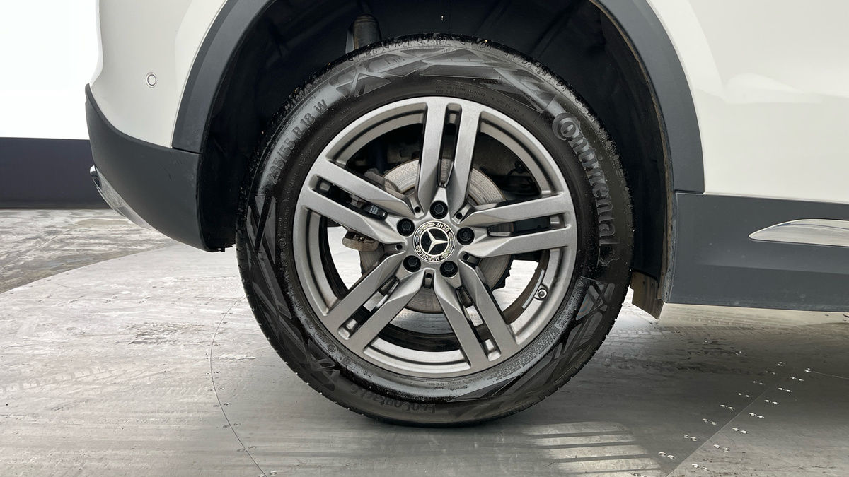 Mercedes-Benz GLA Image 10