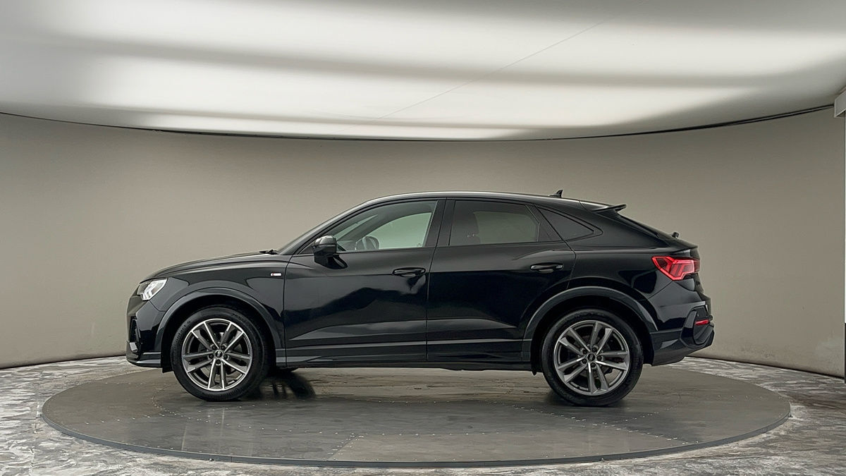 More views of Audi Q3