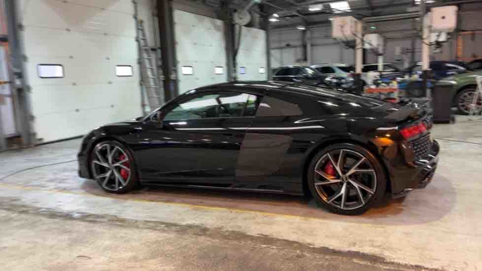 More views of Audi R8