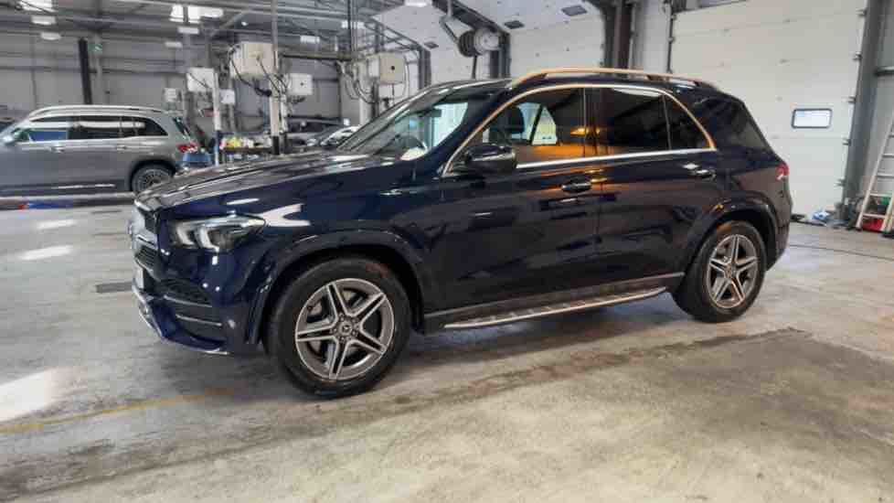 More views of Mercedes-Benz GLE