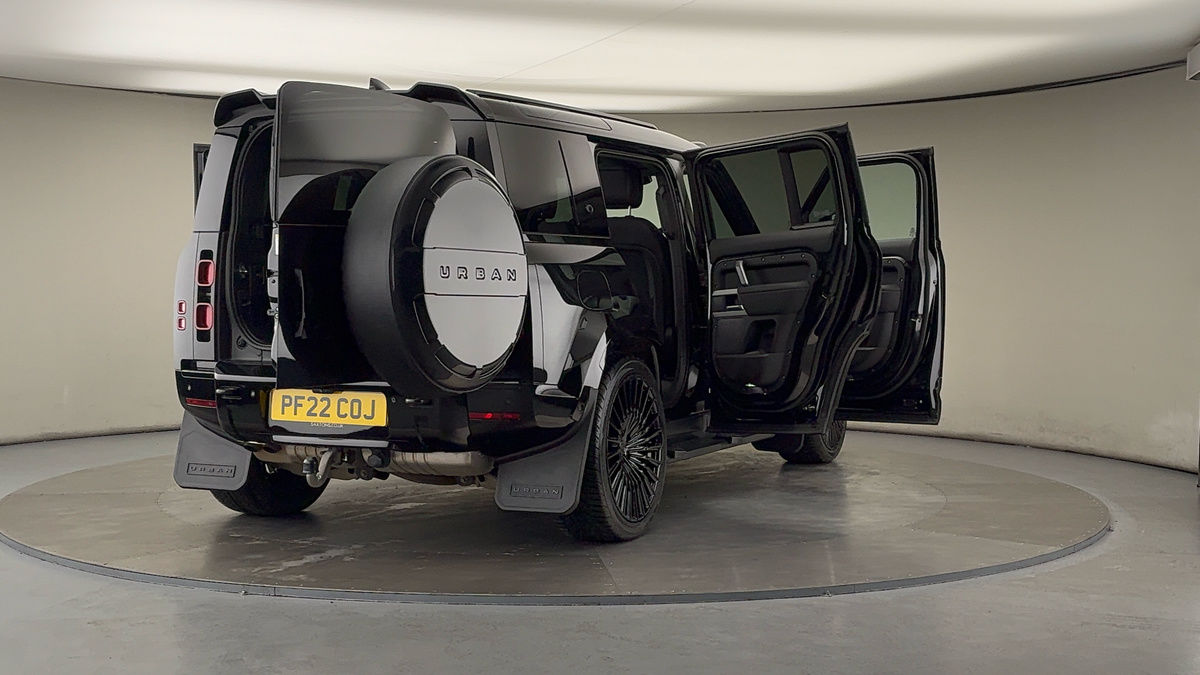 More views of Land Rover Defender 110