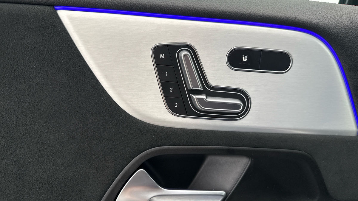 Mercedes-Benz GLA Image 4