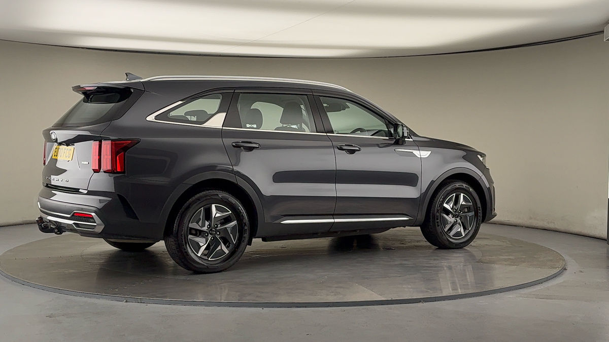 More views of Kia Sorento