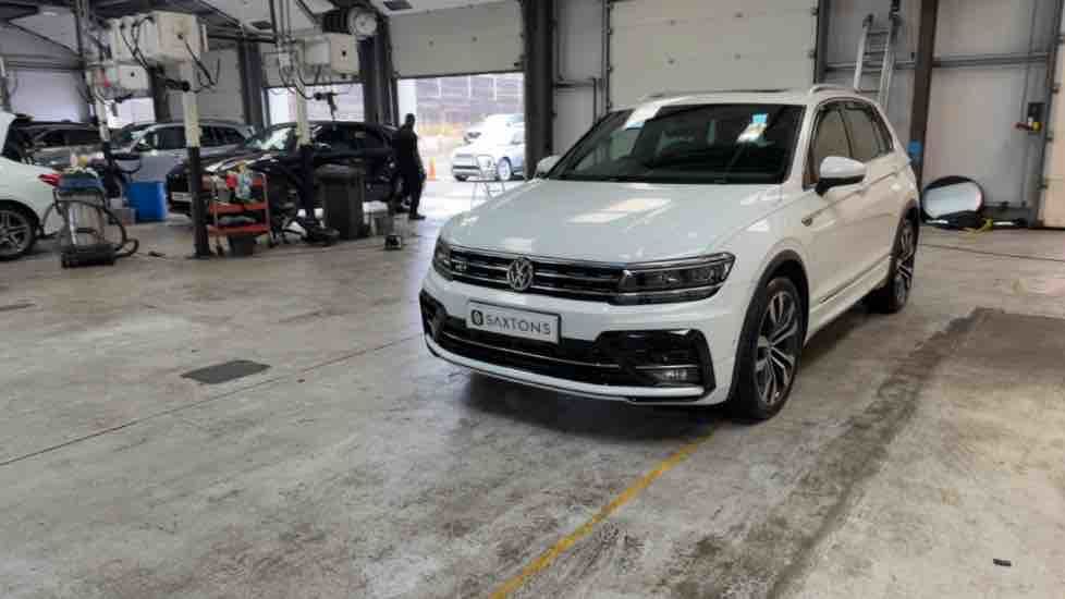 More views of Volkswagen Tiguan