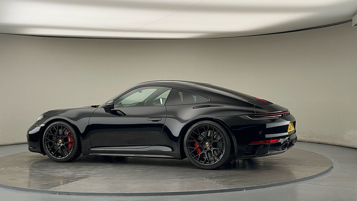 More views of Porsche 911