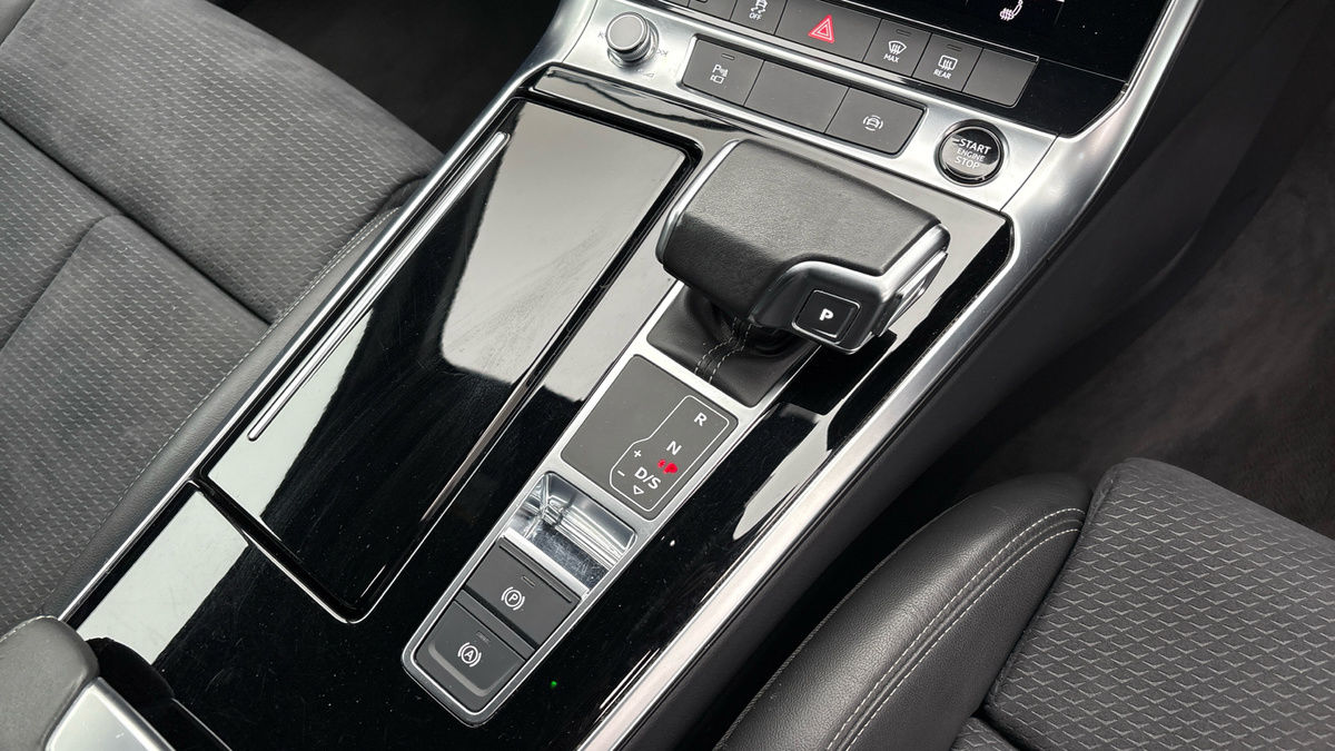 Audi A6 Saloon Image 6