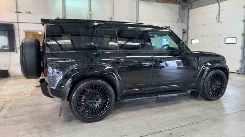 More views of Land Rover Defender 110