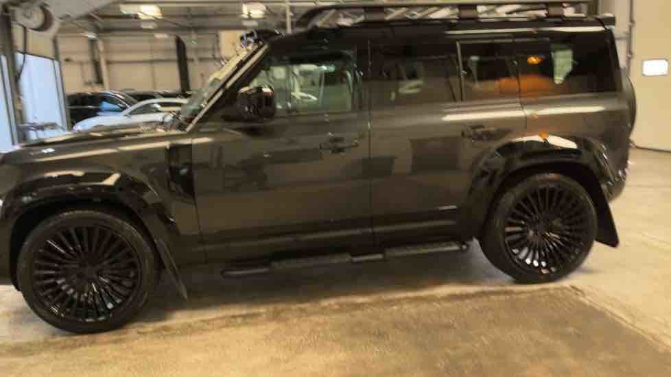 More views of Land Rover Defender 110