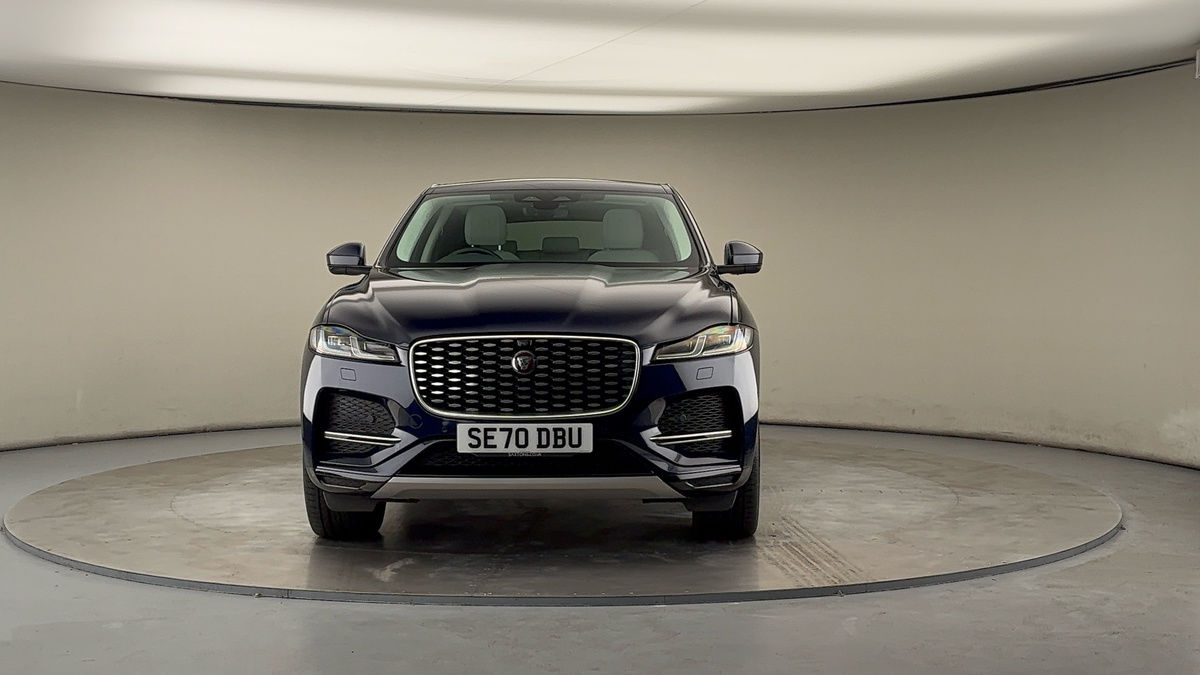 Jaguar F-PACE Image 3