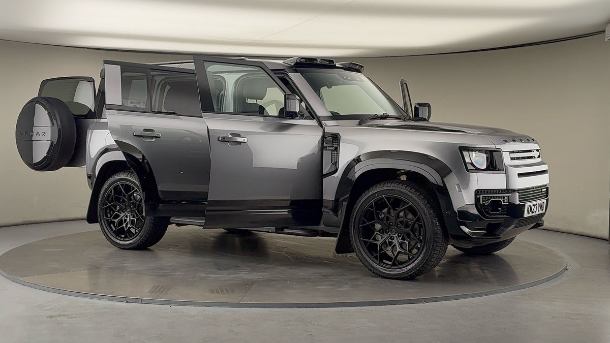More views of Land Rover Defender 110