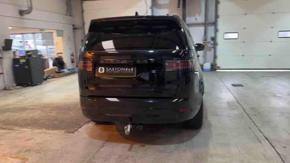 More views of Land Rover Discovery