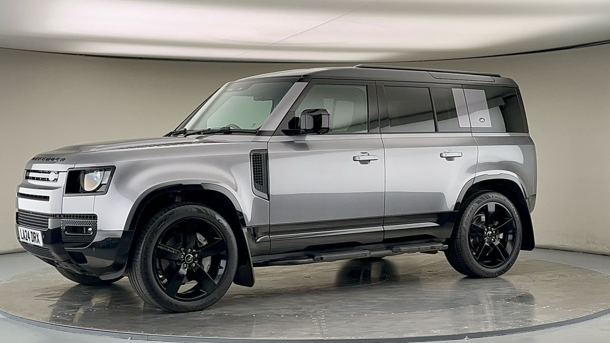 More views of Land Rover Defender 110