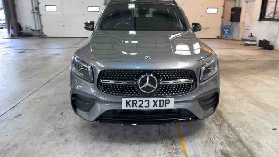 More views of Mercedes-Benz GLB