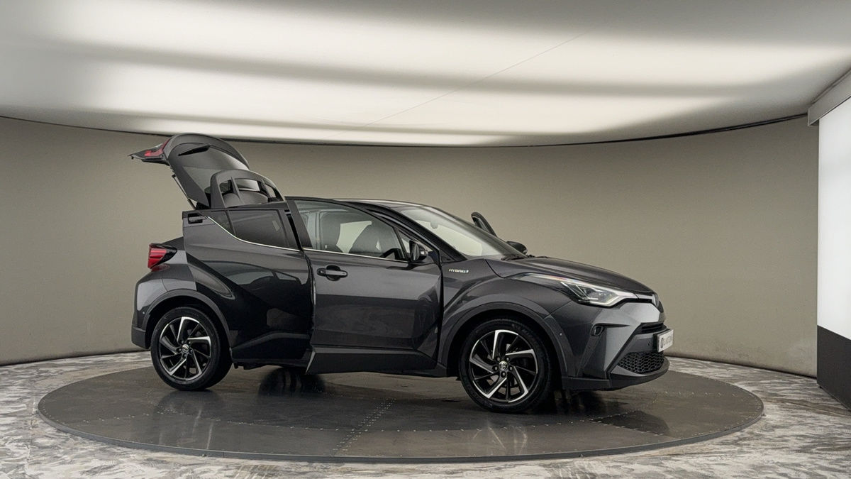More views of Toyota C-HR