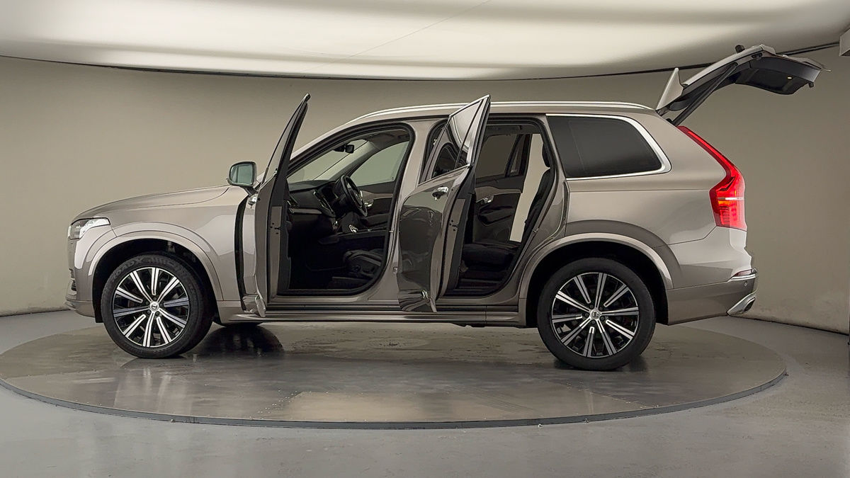 More views of Volvo XC90