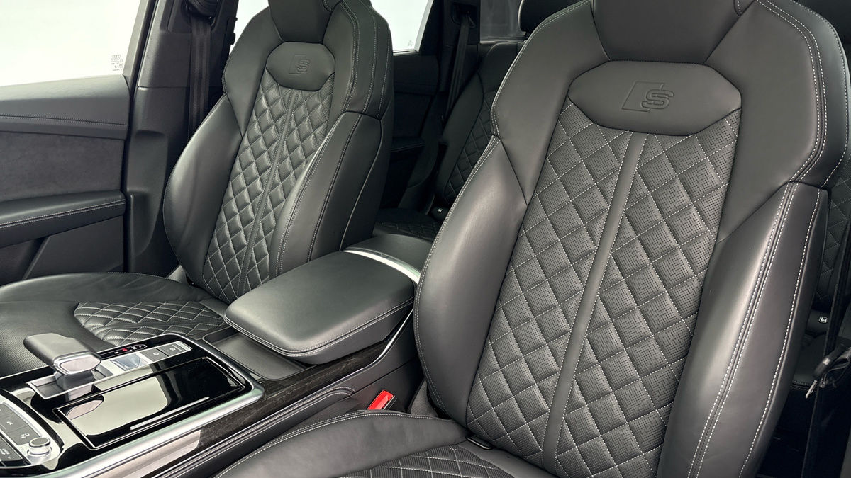 Audi Q7 Image 7