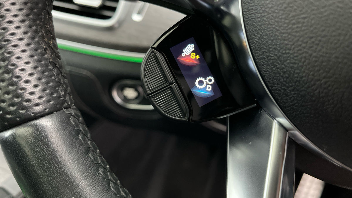 Mercedes-Benz GLE Image 28