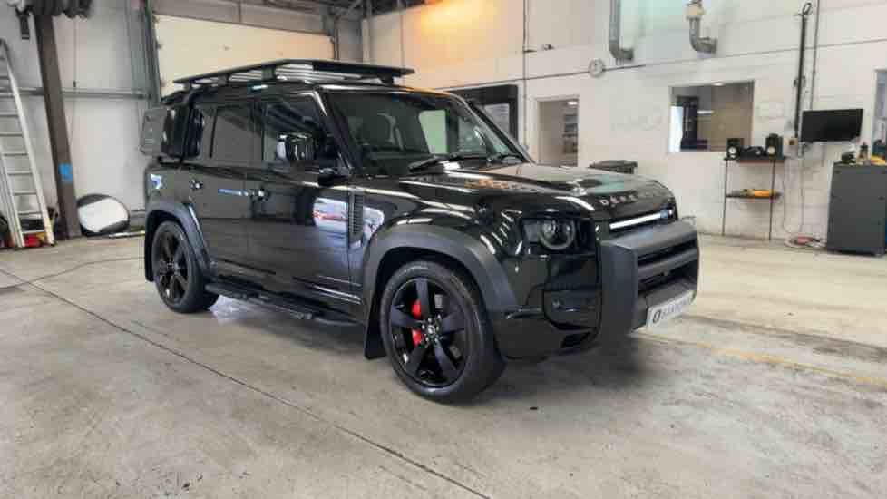 More views of Land Rover Defender 110