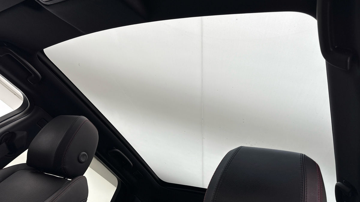 Land Rover Discovery Sport Image 6