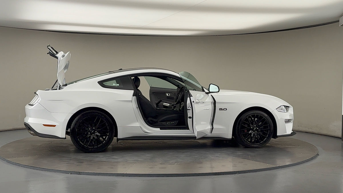 More views of Ford Mustang