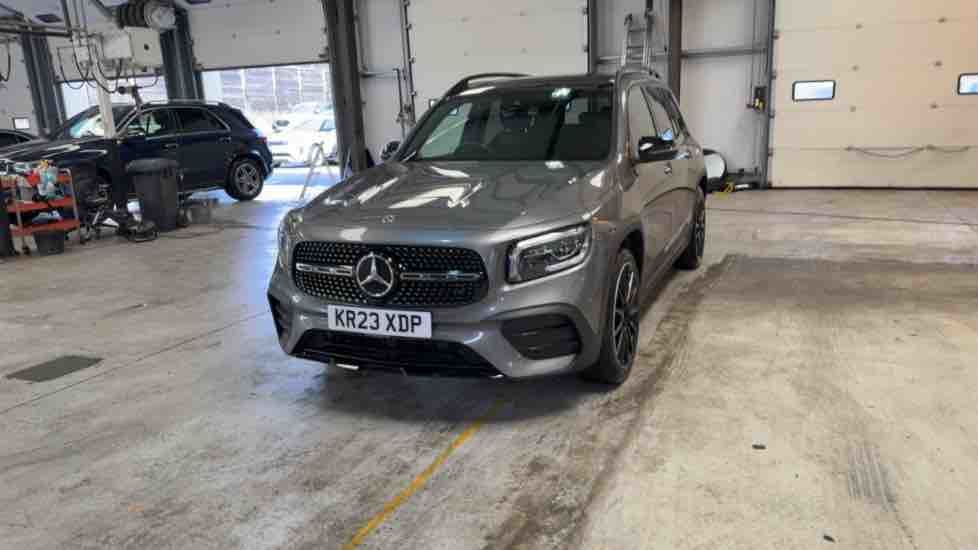 More views of Mercedes-Benz GLB