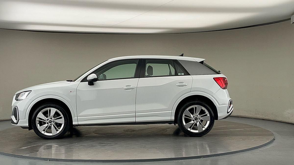Audi Q2 Image 15