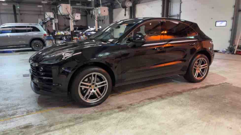 More views of Porsche Macan